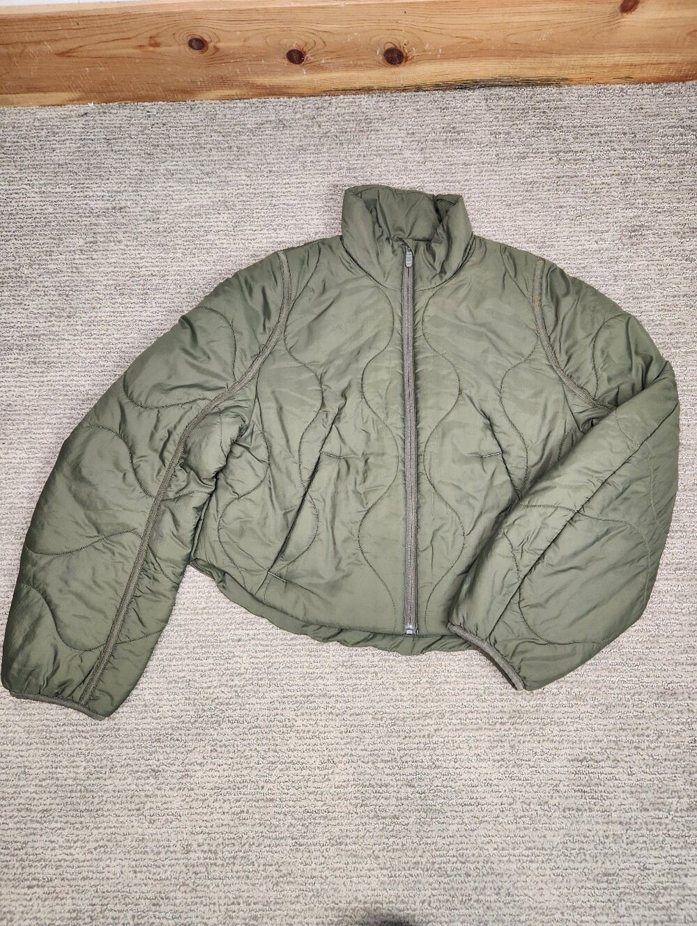 Lululemon Light Insulation Quilted Cropped Jacket Womens 4 Army Olive Green Zip